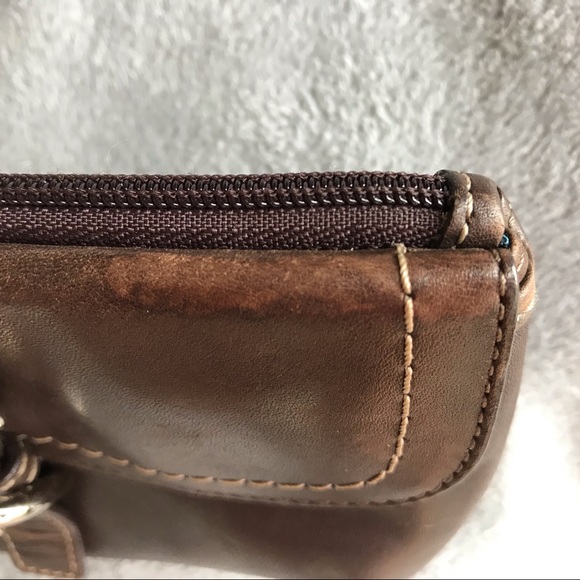 Vintage Coach brown leather wristlet - Picture 4 of 5